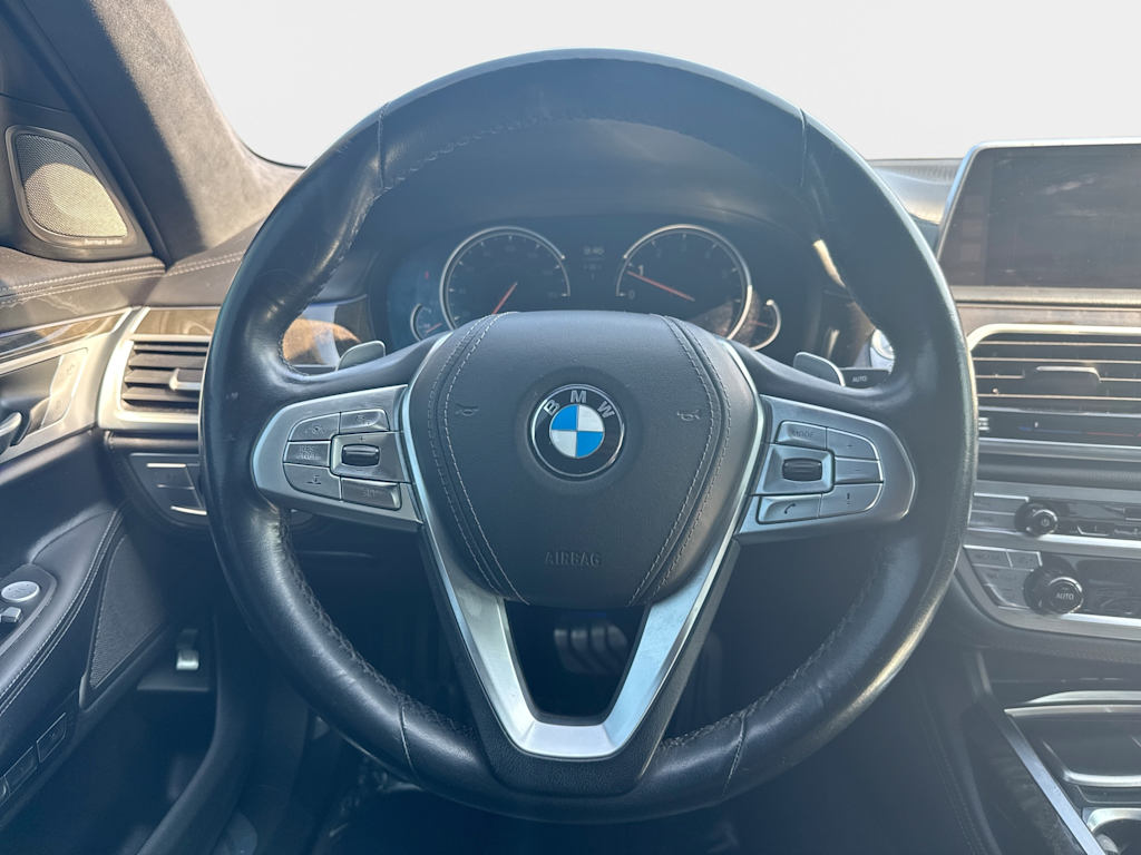 Thumbnail: 2018 BMW 7 Series - 10