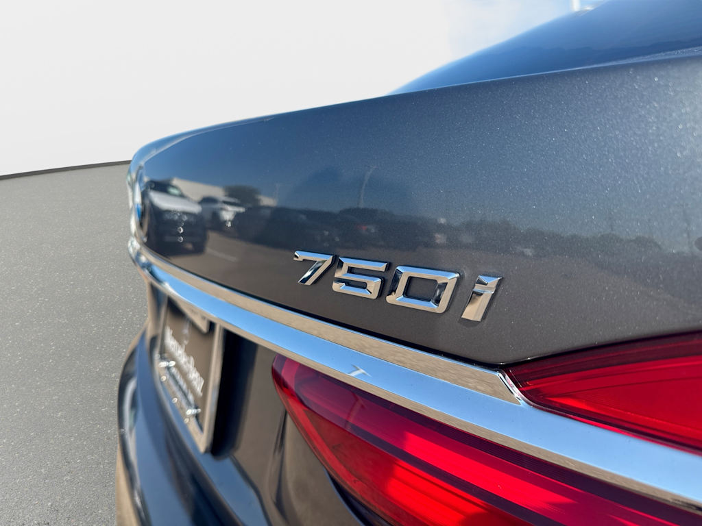 Thumbnail: 2018 BMW 7 Series - 7