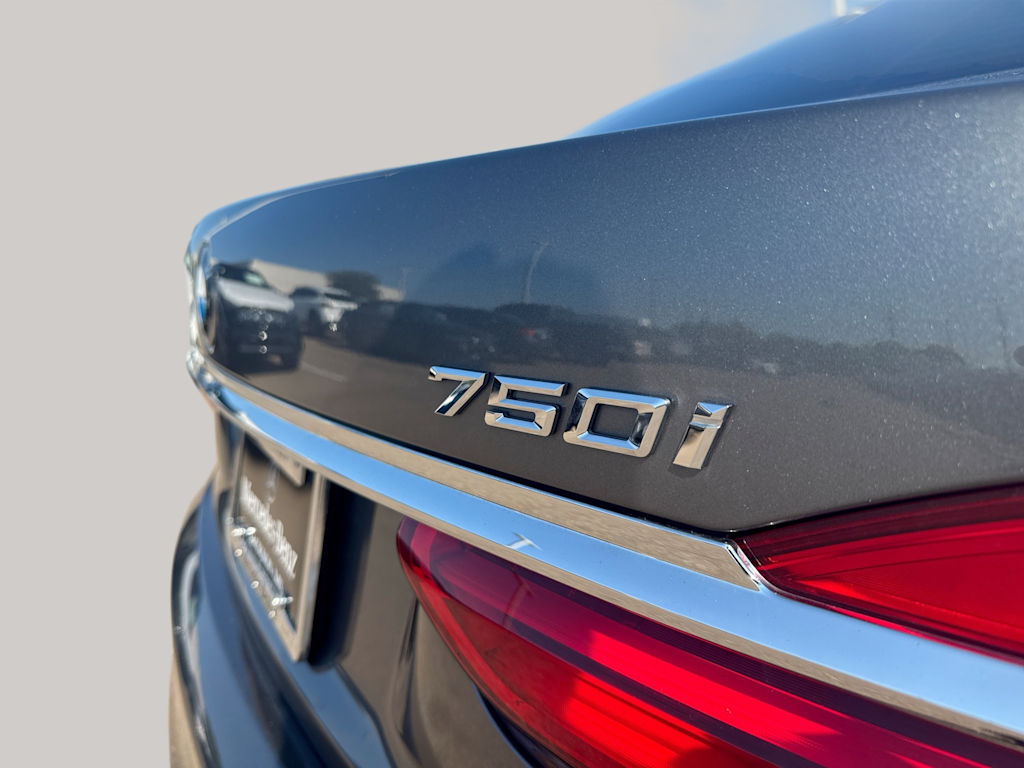 Thumbnail: 2018 BMW 7 Series - 7