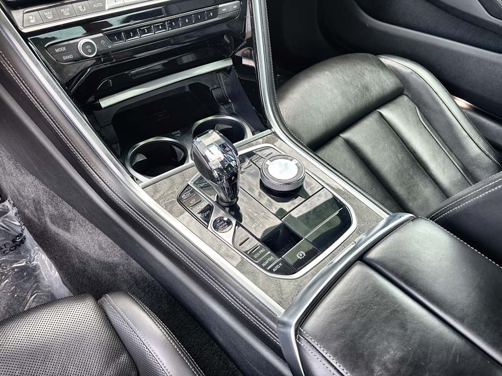 Thumbnail: 2022 BMW 8 Series - 15