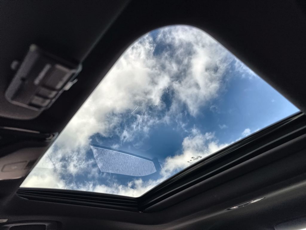 Thumbnail: 2025 BMW M3 - 28