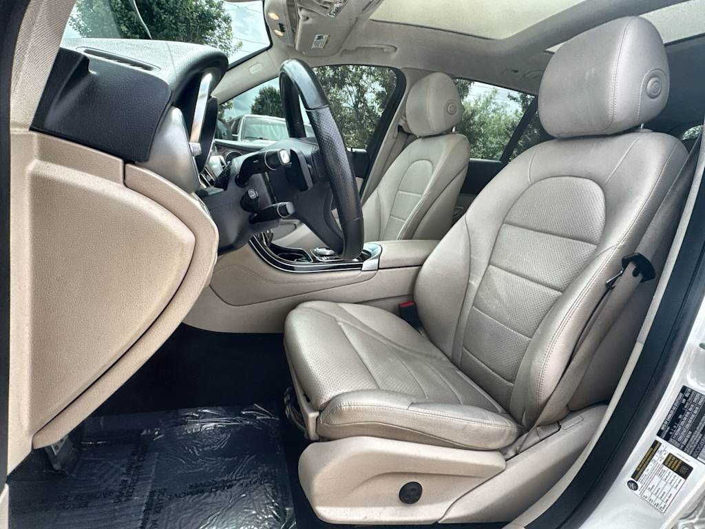 Thumbnail: 2019 Mercedes-Benz GLC - 12