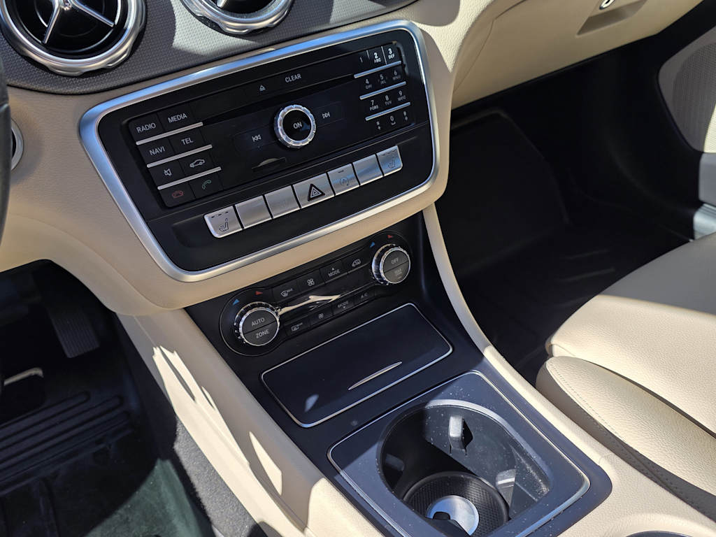 Thumbnail: 2018 Mercedes-Benz GLA - 10