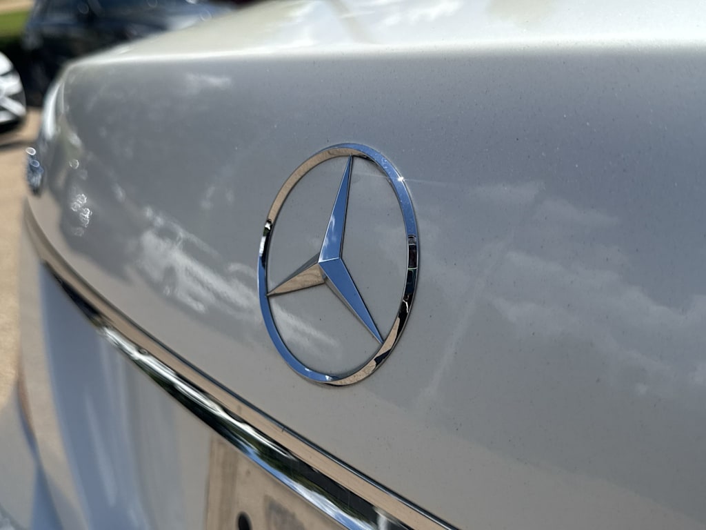 Thumbnail: 2013 Mercedes-Benz S-Class - 25