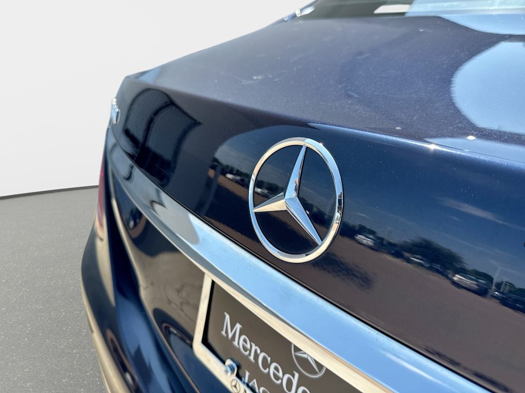 Thumbnail: 2018 Mercedes-Benz E-Class - 23