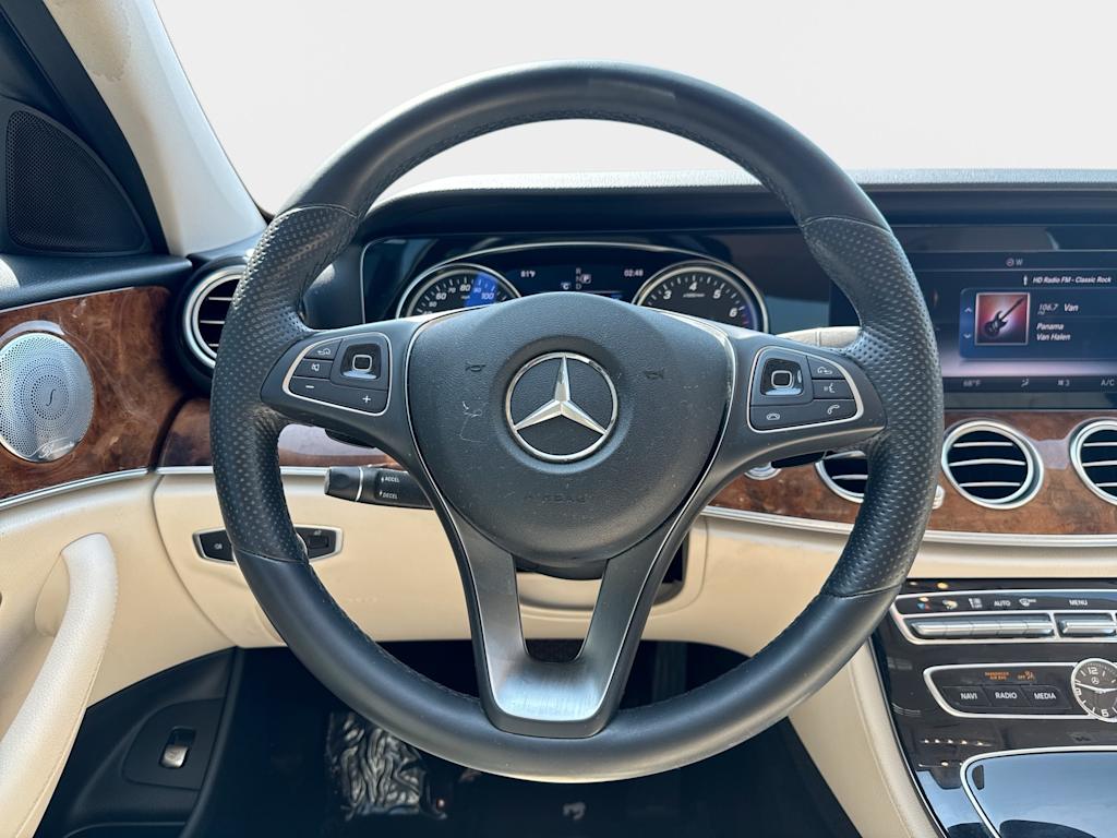 Thumbnail: 2018 Mercedes-Benz E-Class - 9