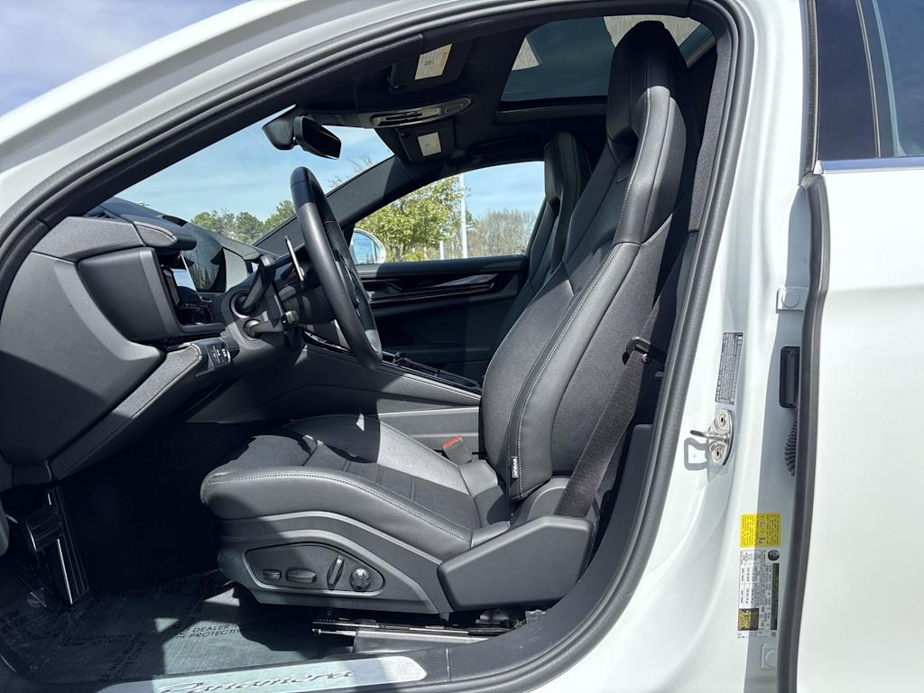 Thumbnail: 2025 Porsche Panamera - 27