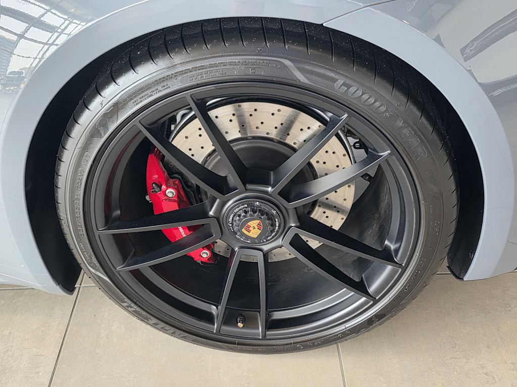 Thumbnail: 2023 Porsche 911 - 5