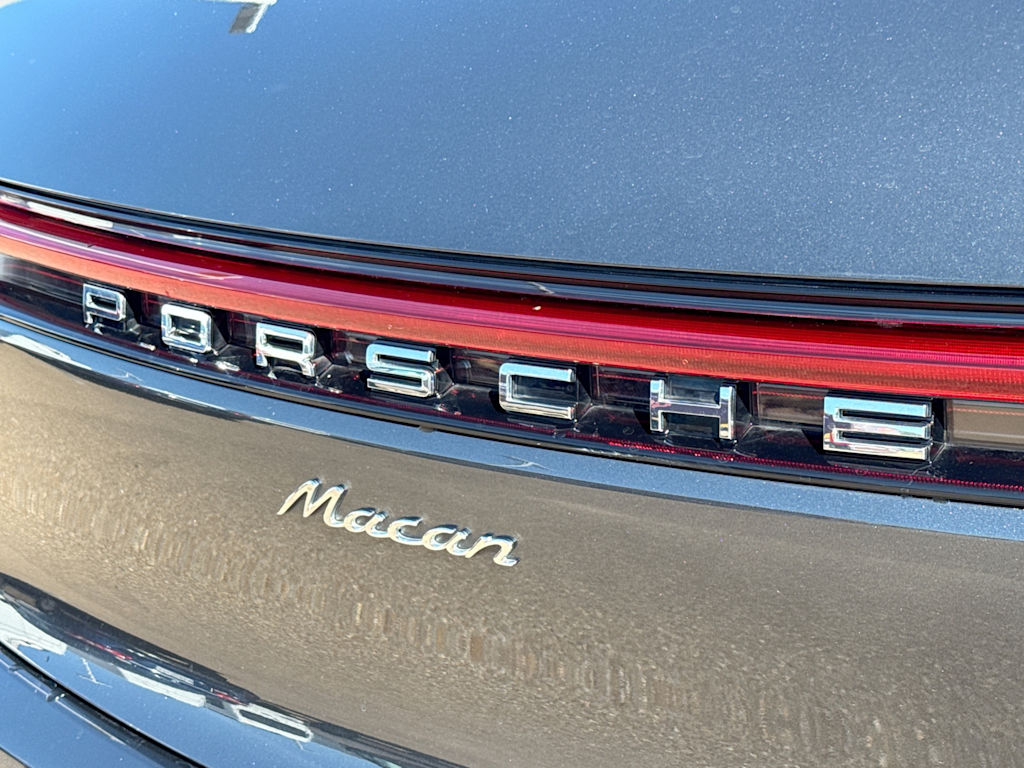 Thumbnail: 2023 Porsche Macan - 24