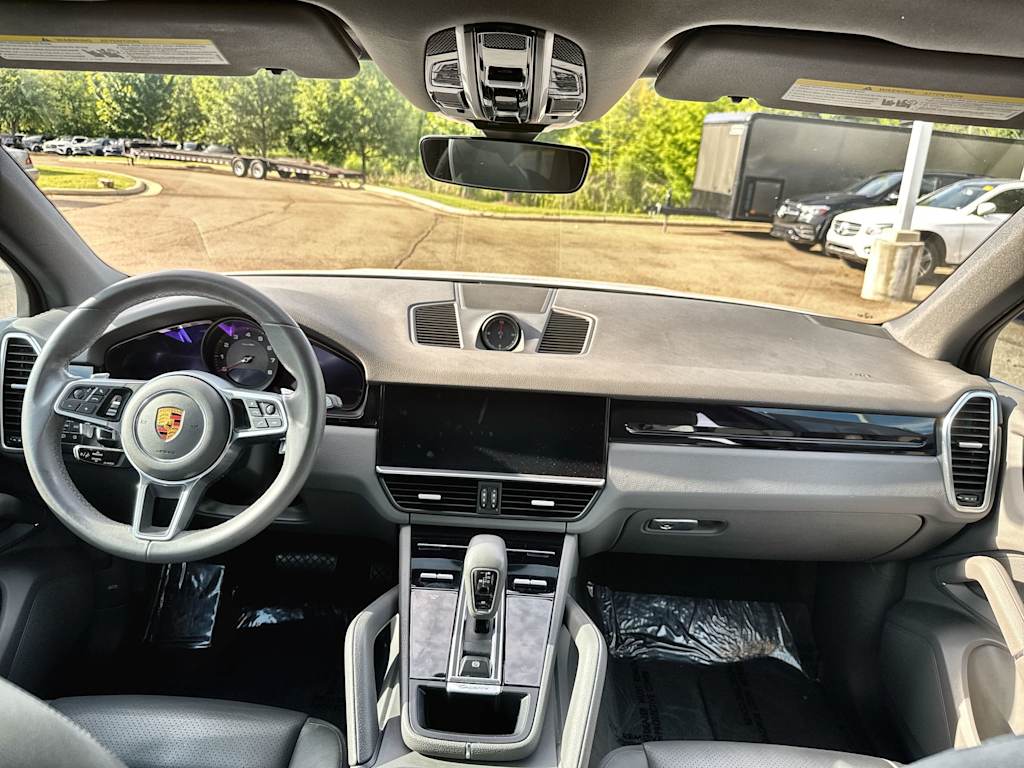 Thumbnail: 2021 Porsche Cayenne - 2