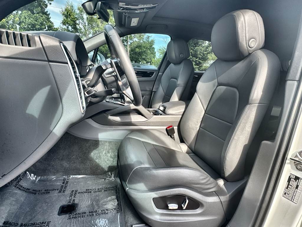 Thumbnail: 2021 Porsche Cayenne - 12