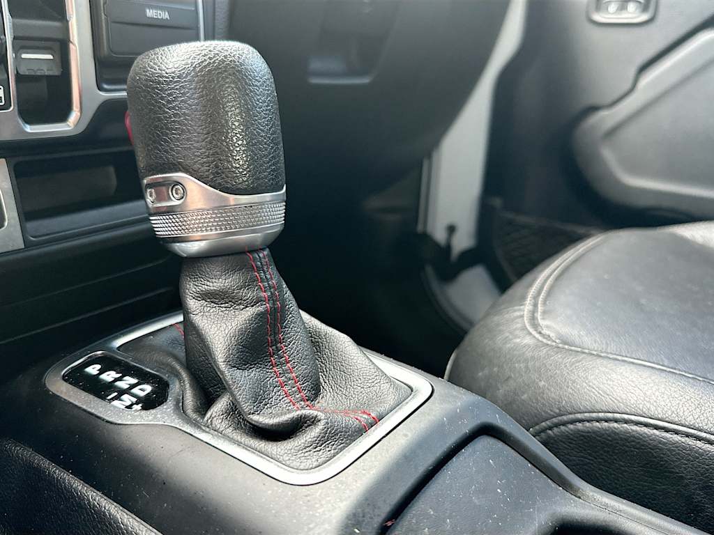 Thumbnail: 2018 Jeep Wrangler - 16