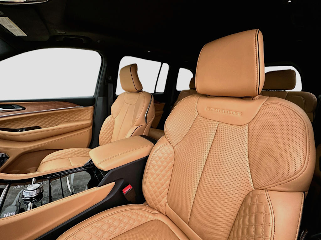 Thumbnail: 2026 Jeep Grand Cherokee - 12