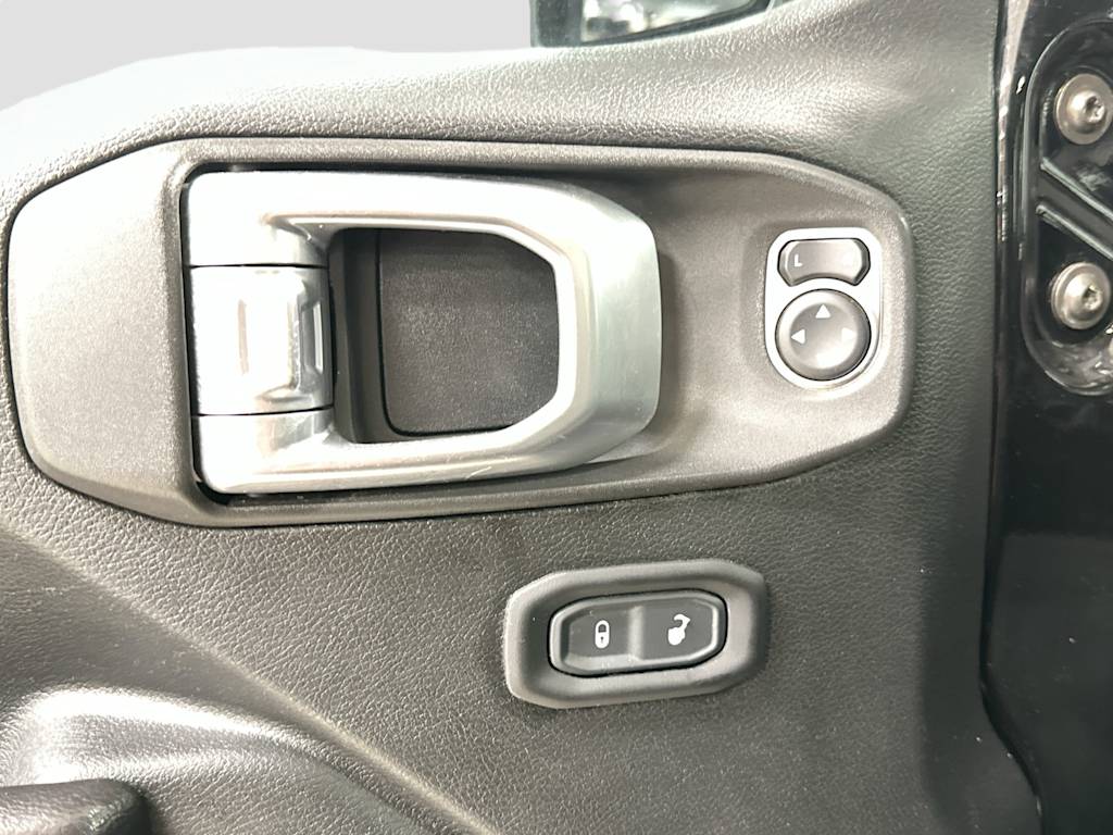 Thumbnail: 2020 Jeep Gladiator - 26