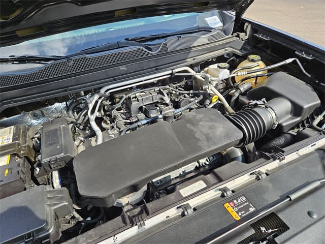 Thumbnail: 2024 Chevrolet Colorado - 9