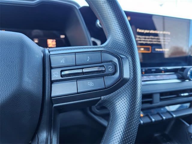 Thumbnail: 2024 Chevrolet Colorado - 27