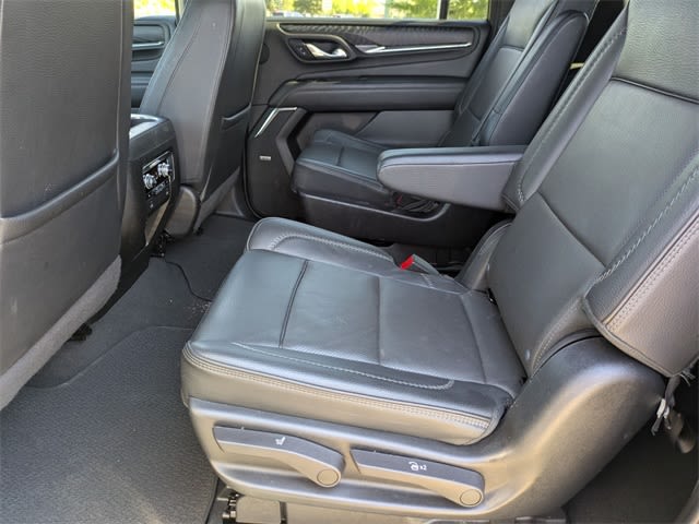 Thumbnail: 2023 GMC Yukon XL - 13