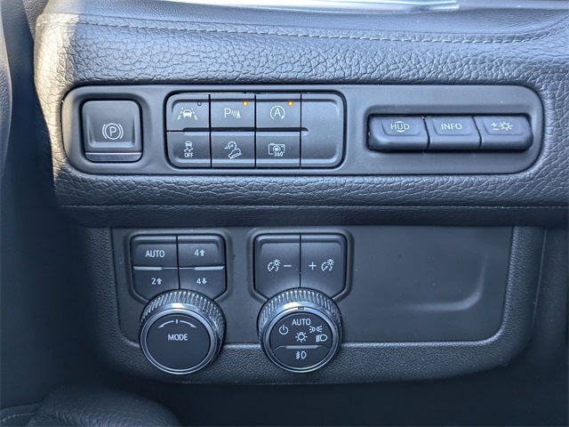 Thumbnail: 2023 GMC Yukon XL - 35