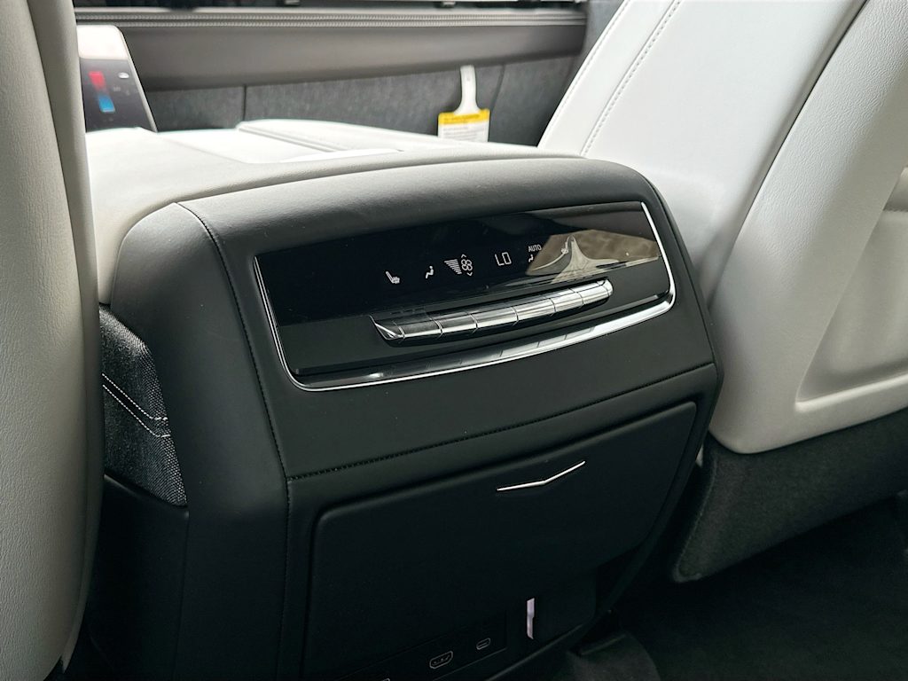 Thumbnail: 2026 Cadillac Escalade - 33