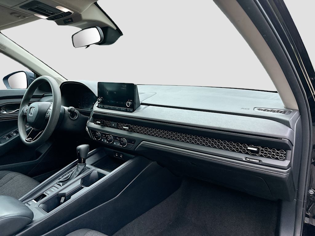 Thumbnail: 2023 Honda Accord - 31