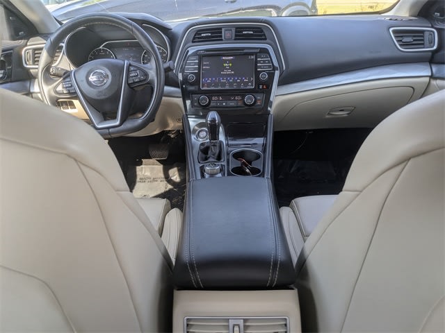 Thumbnail: 2017 Nissan Maxima - 9