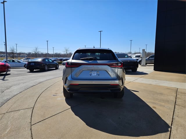 Thumbnail: 2024 Lexus ES - 16