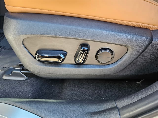 Thumbnail: 2024 Lexus ES - 24