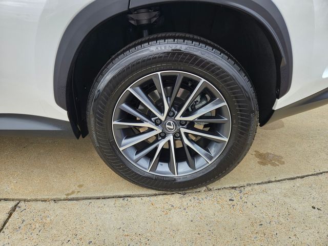 Thumbnail: 2025 Lexus ES - 8