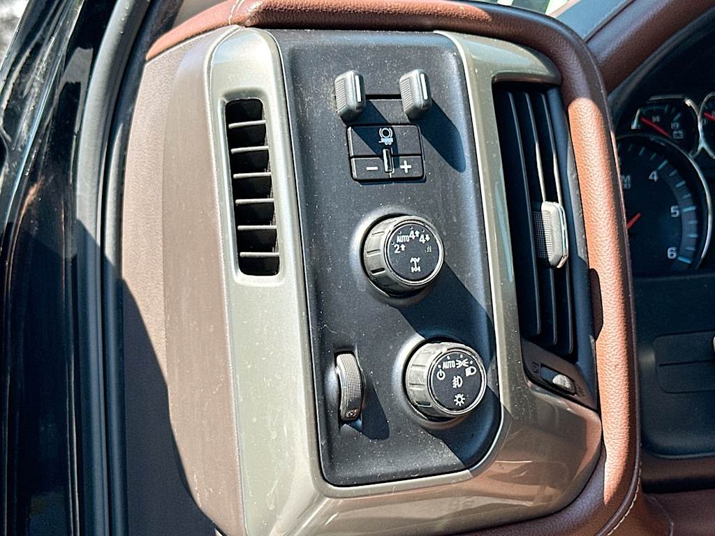 Thumbnail: 2018 Chevrolet Silverado 1500 - 22