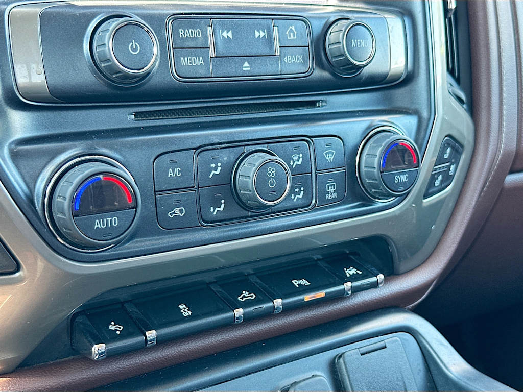 Thumbnail: 2018 Chevrolet Silverado 1500 - 26