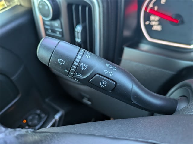 Thumbnail: 2019 Chevrolet Silverado 1500 - 14