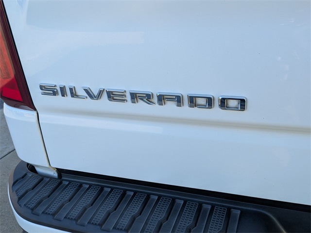 Thumbnail: 2019 Chevrolet Silverado 1500 - 23