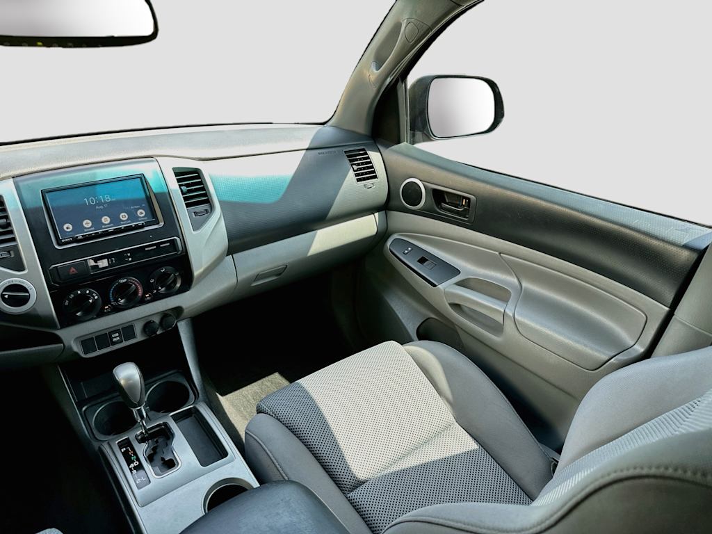 Thumbnail: 2012 Toyota Tacoma - 13