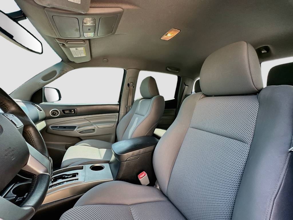 Thumbnail: 2012 Toyota Tacoma - 10