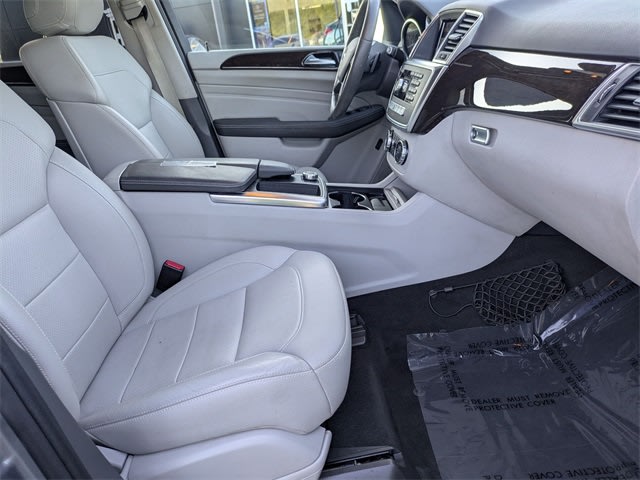 Thumbnail: 2015 Mercedes-Benz M-Class - 11