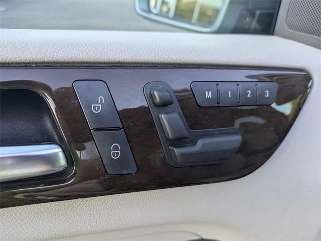 Thumbnail: 2015 Mercedes-Benz M-Class - 23