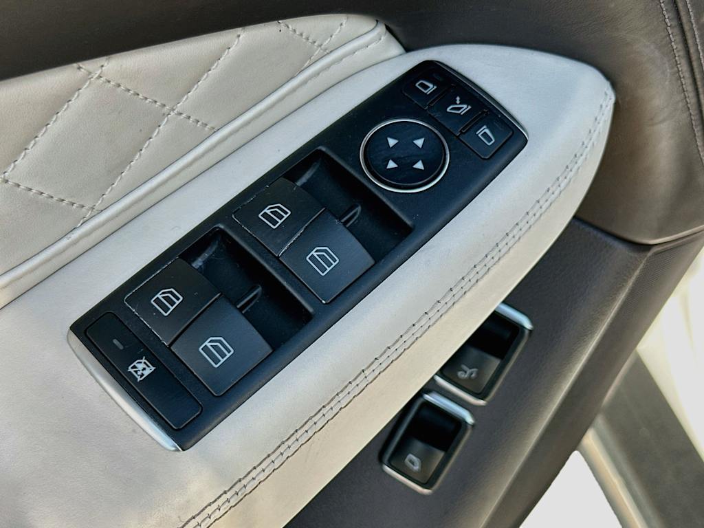 Thumbnail: 2019 Mercedes-Benz GLS - 27