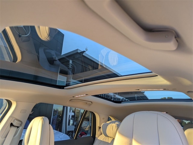 Thumbnail: 2023 Mercedes-Benz EQS - 23