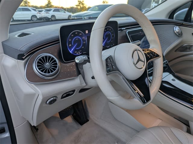 Thumbnail: 2023 Mercedes-Benz EQS - 2