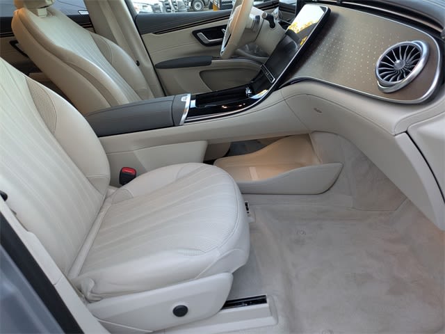 Thumbnail: 2023 Mercedes-Benz EQS - 11