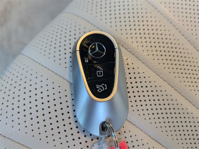 Thumbnail: 2023 Mercedes-Benz EQS - 15