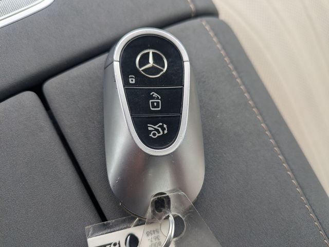 Thumbnail: 2023 Mercedes-Benz EQS - 16