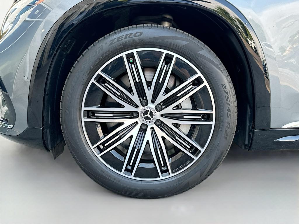 Thumbnail: 2023 Mercedes-Benz EQS - 7