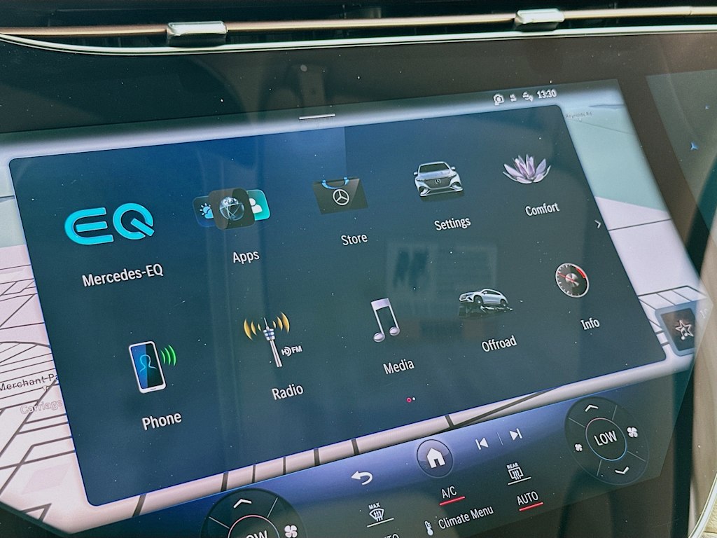Thumbnail: 2023 Mercedes-Benz EQS - 24