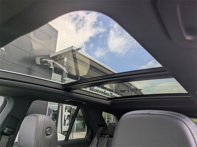 Thumbnail: 2025 Mercedes-Benz GLE - 24