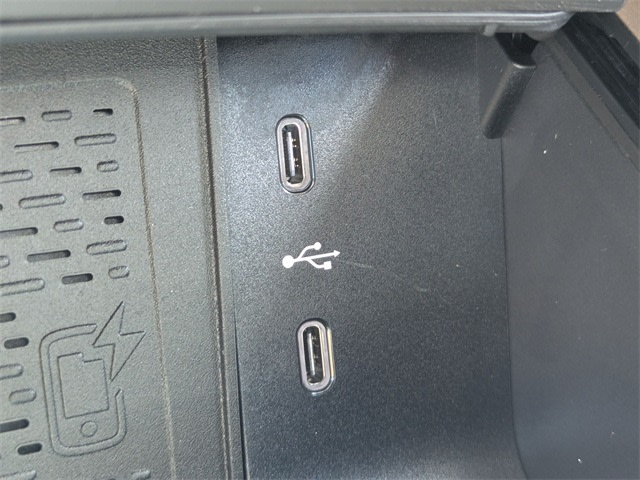 Thumbnail: 2025 Mercedes-Benz GLE - 33