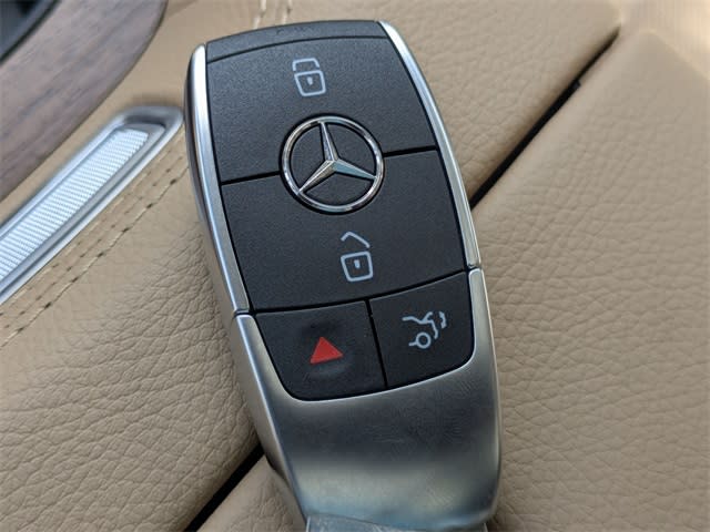 Thumbnail: 2025 Mercedes-Benz GLE - 36