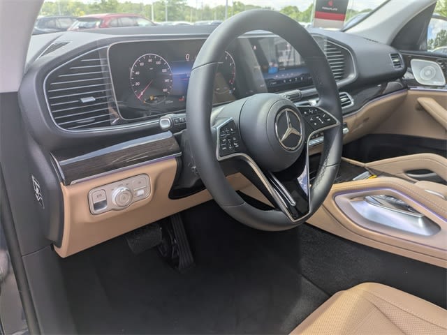 Thumbnail: 2025 Mercedes-Benz GLE - 2