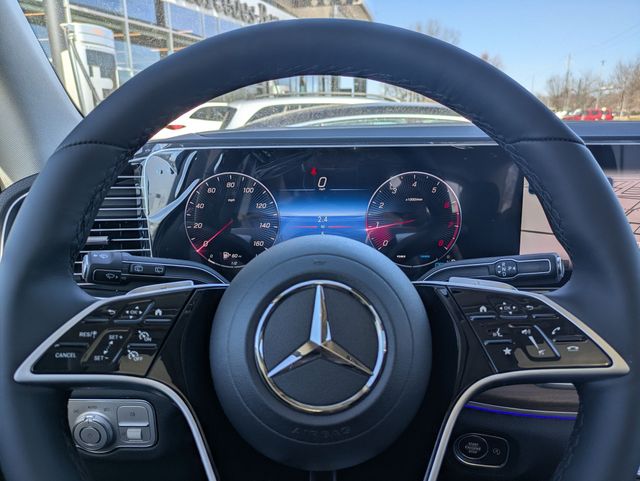 Thumbnail: 2026 Mercedes-Benz GLE - 13