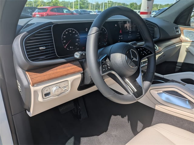 Thumbnail: 2025 Mercedes-Benz GLE - 2